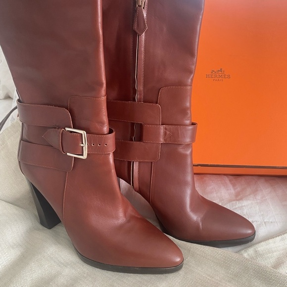 Hermes Brown Heeled Boots with Buckle Detailing - Picture 6 of 13
